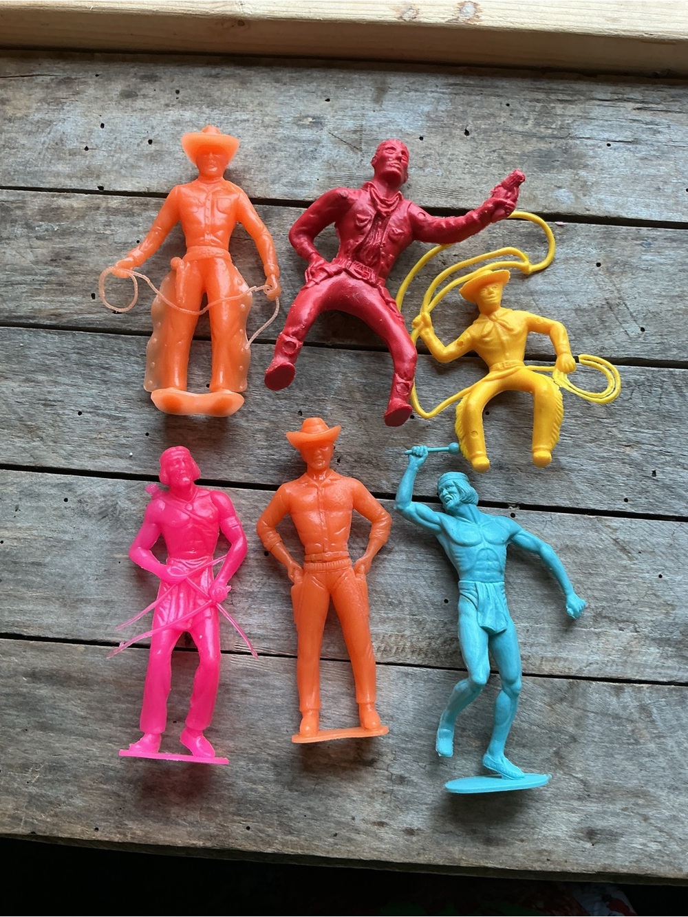 Vintage large plastic cowboy toy figurines Retro Classic toy rare 5” figures